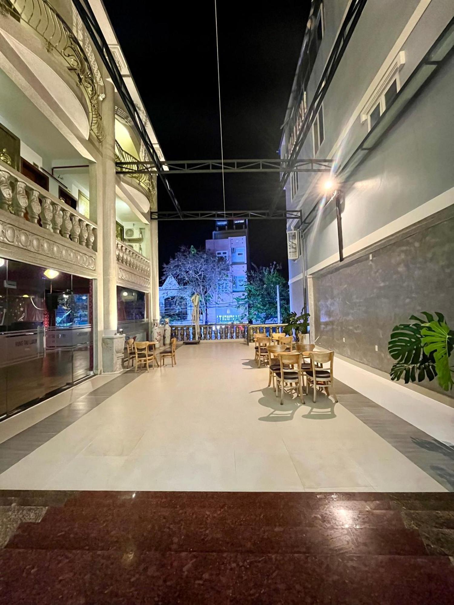 Vung Tau Luxury Hotel & Apartment Exterior photo